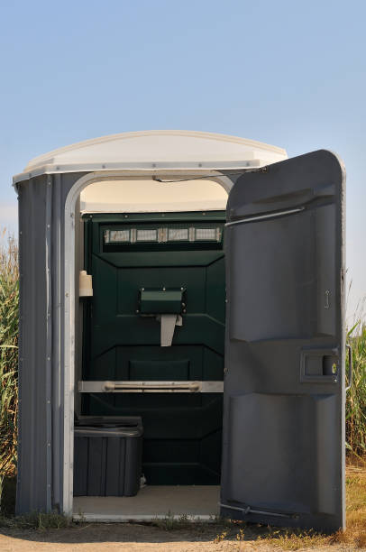 Portable Toilet Options We Offer in Strafford, MO